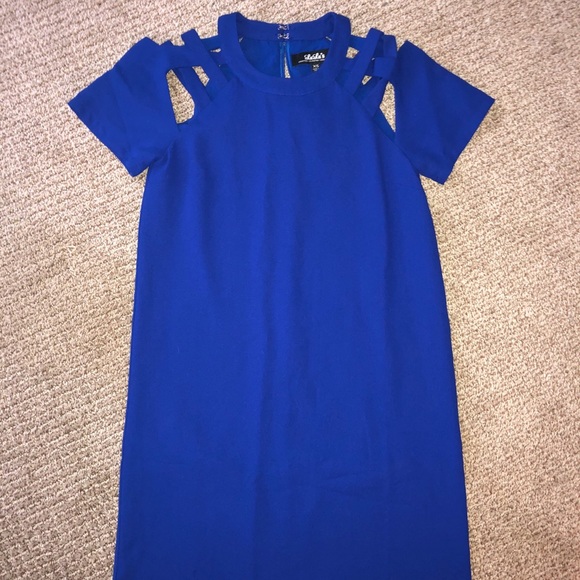 Lulus Dresses & Skirts - Lulus Cutout Shift Dress